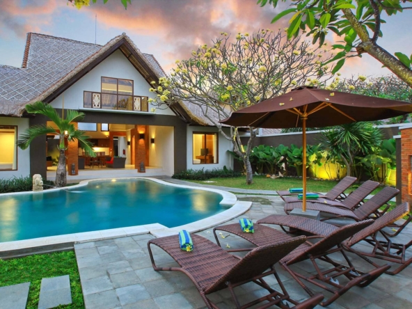 Seminyak Villa Garden Pool Exterior